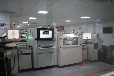 智造零距離 | 百名學(xué)員探秘SMT智造，凡億教育攜手華秋電子開(kāi)啟智能工廠之旅